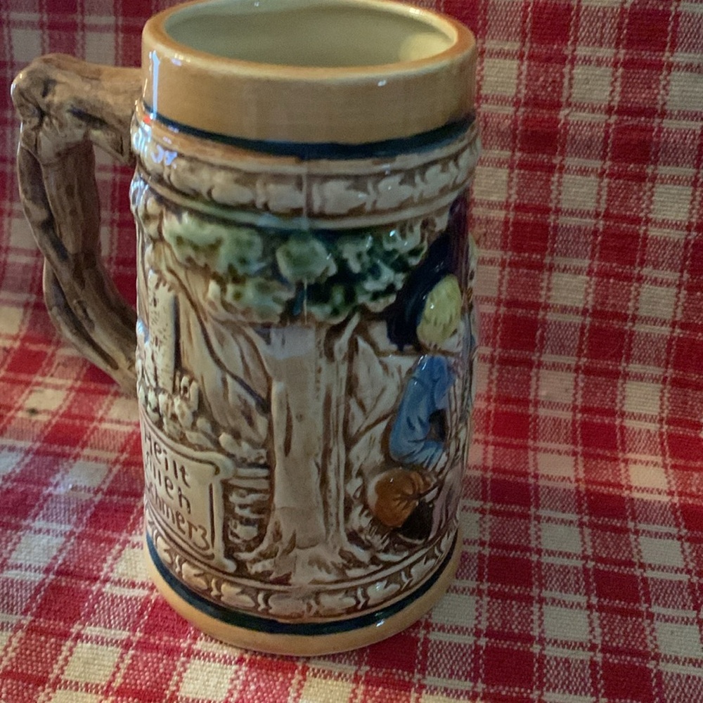 German Beer Stein/Mug Heilt Allen Schmerz Ein Frones Helz 5.5" Ceramic Raised
